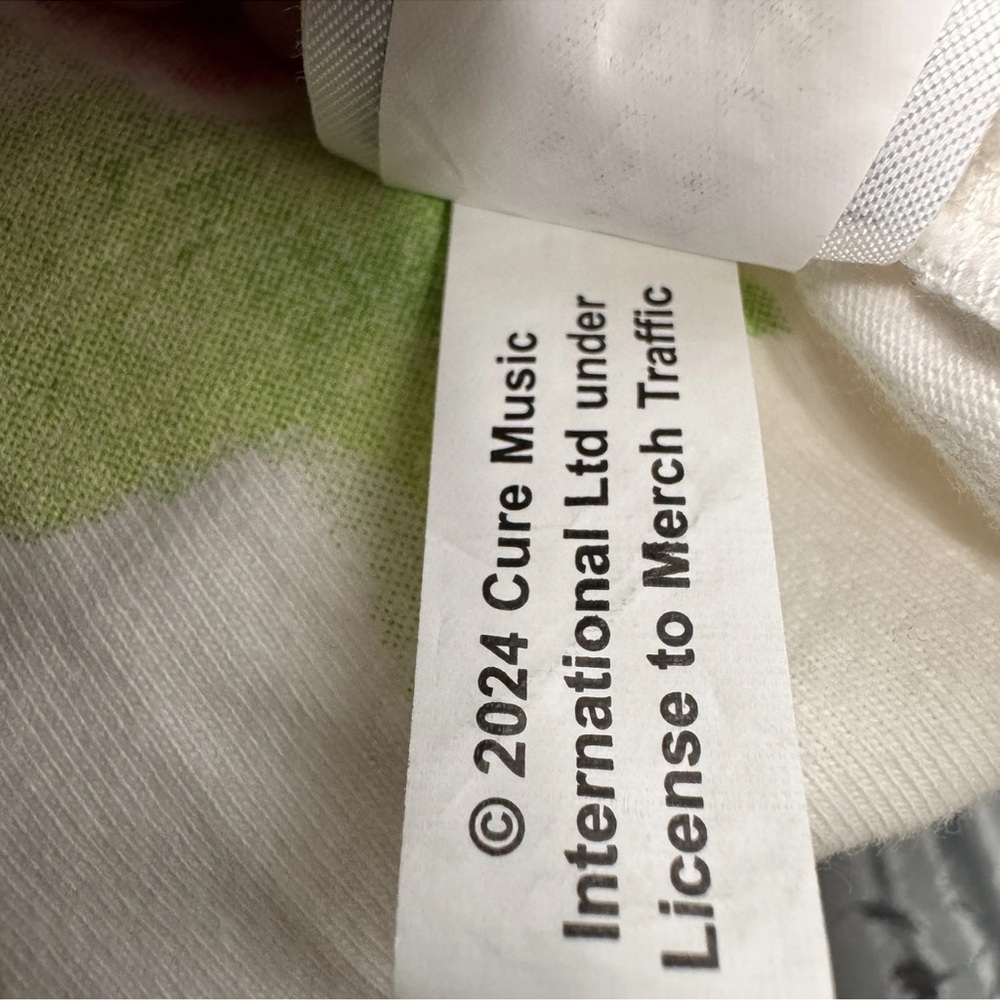 The Cure Boys Don't Cry Artwork Gap New Wave Off White Men’s T-Shirt Size Medium - Picture 7 of 7